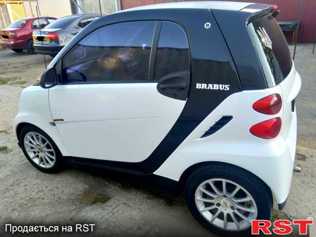 Белый Смарт Форту, объемом двигателя 1 л и пробегом 127 тыс. км за 4500 $, фото 5 на Automoto.ua