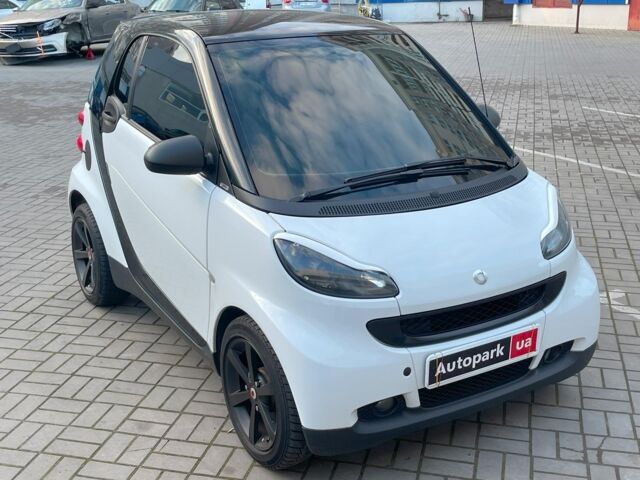 Білий Смарт Fortwo, об'ємом двигуна 1 л та пробігом 138 тис. км за 6490 $, фото 4 на Automoto.ua