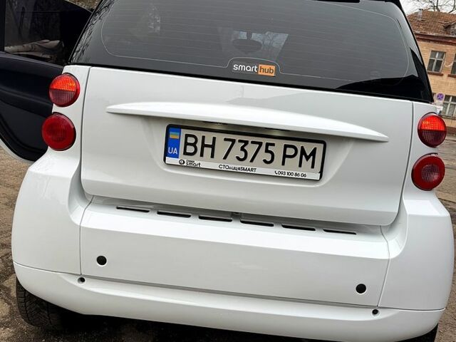 Білий Смарт Fortwo, об'ємом двигуна 1 л та пробігом 140 тис. км за 7000 $, фото 3 на Automoto.ua