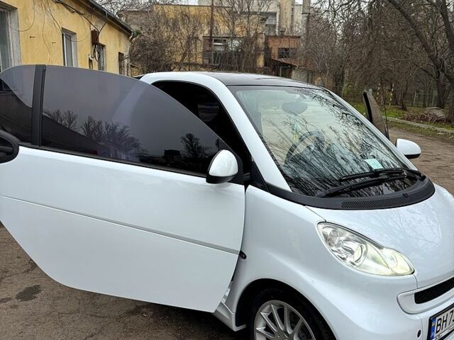 Білий Смарт Fortwo, об'ємом двигуна 1 л та пробігом 140 тис. км за 7000 $, фото 1 на Automoto.ua