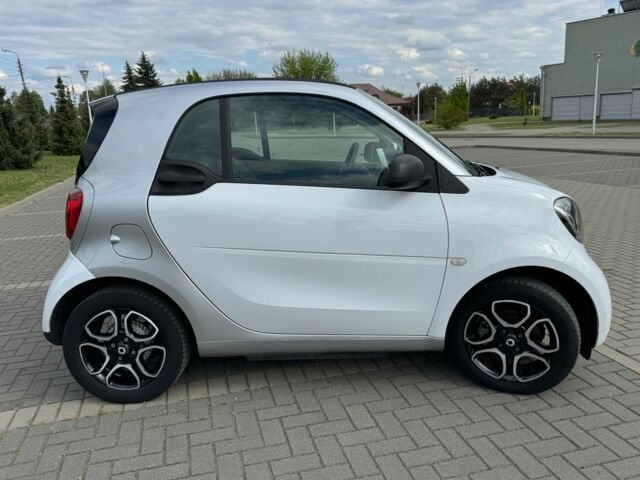 Білий Смарт Fortwo, об'ємом двигуна 0 л та пробігом 50 тис. км за 7071 $, фото 10 на Automoto.ua