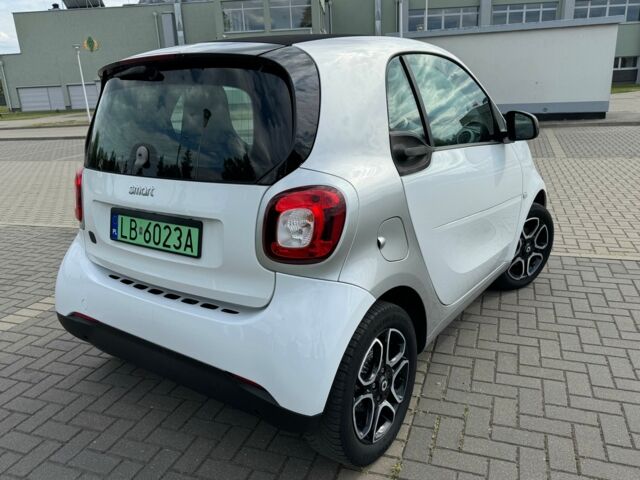 Білий Смарт Fortwo, об'ємом двигуна 0 л та пробігом 50 тис. км за 7071 $, фото 1 на Automoto.ua