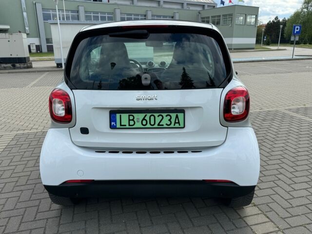 Білий Смарт Fortwo, об'ємом двигуна 0 л та пробігом 50 тис. км за 7071 $, фото 13 на Automoto.ua