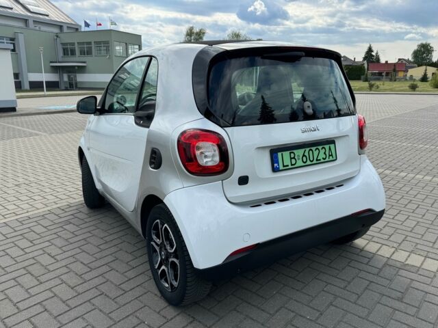 Білий Смарт Fortwo, об'ємом двигуна 0 л та пробігом 50 тис. км за 7071 $, фото 11 на Automoto.ua