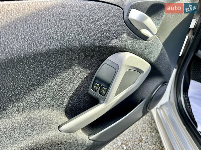 Белый Смарт Форту, объемом двигателя 1 л и пробегом 182 тыс. км за 5200 $, фото 29 на Automoto.ua