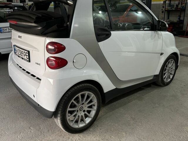 Білий Смарт Fortwo, об'ємом двигуна 1 л та пробігом 160 тис. км за 5600 $, фото 4 на Automoto.ua