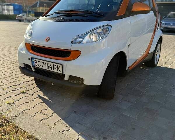 Белый Смарт Форту, объемом двигателя 1 л и пробегом 179 тыс. км за 5200 $, фото 2 на Automoto.ua