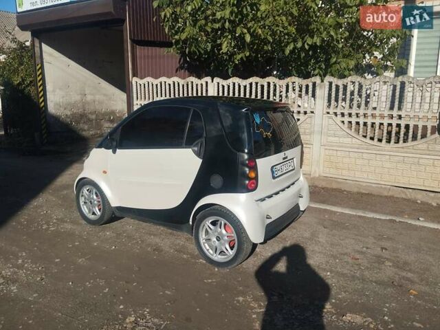 Білий Смарт Fortwo, об'ємом двигуна 0 л та пробігом 150 тис. км за 3990 $, фото 2 на Automoto.ua