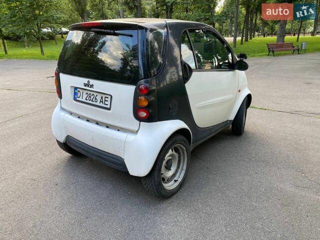 Білий Смарт Fortwo, об'ємом двигуна 0.6 л та пробігом 138 тис. км за 2999 $, фото 3 на Automoto.ua