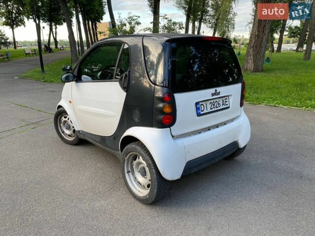 Білий Смарт Fortwo, об'ємом двигуна 0.6 л та пробігом 138 тис. км за 2999 $, фото 5 на Automoto.ua