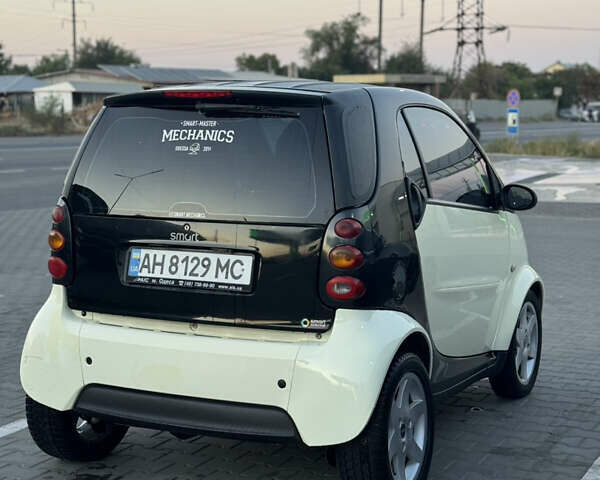 Білий Смарт Fortwo, об'ємом двигуна 0.7 л та пробігом 200 тис. км за 3000 $, фото 6 на Automoto.ua