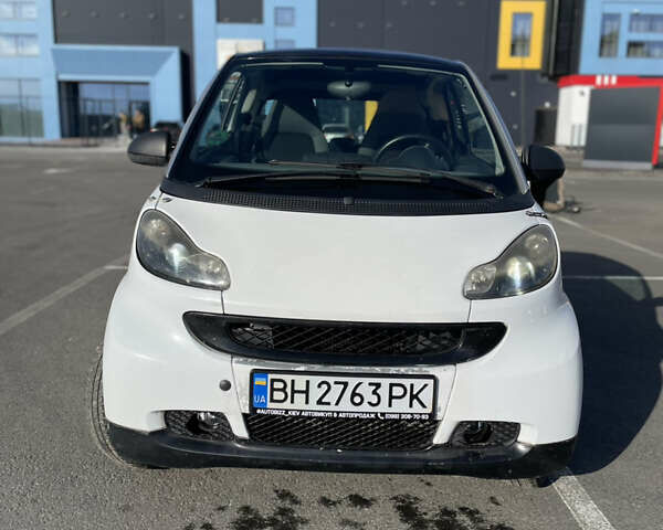 Білий Смарт Fortwo, об'ємом двигуна 1 л та пробігом 156 тис. км за 4400 $, фото 1 на Automoto.ua