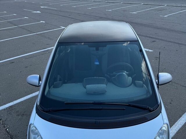 Білий Смарт Fortwo, об'ємом двигуна 1 л та пробігом 171 тис. км за 3900 $, фото 8 на Automoto.ua