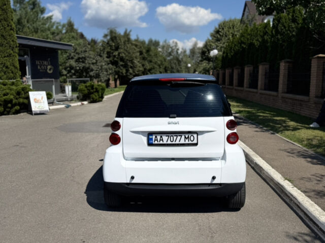 Білий Смарт Fortwo, об'ємом двигуна 1 л та пробігом 277 тис. км за 5000 $, фото 2 на Automoto.ua