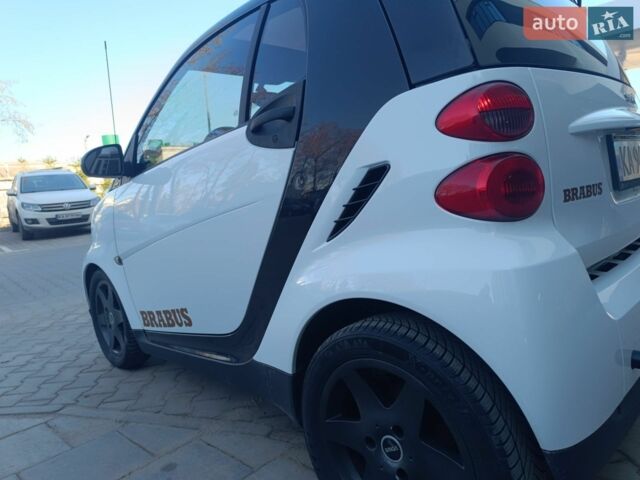 Білий Смарт Fortwo, об'ємом двигуна 1 л та пробігом 140 тис. км за 4700 $, фото 10 на Automoto.ua