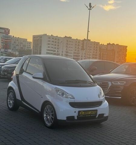 Білий Смарт Fortwo, об'ємом двигуна 1 л та пробігом 150 тис. км за 5100 $, фото 3 на Automoto.ua