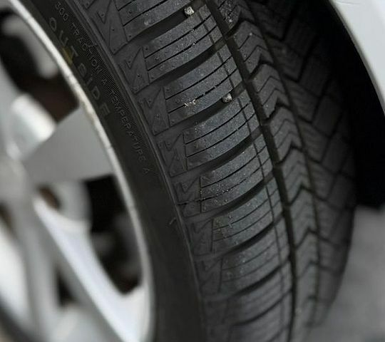 Белый Смарт Форту, объемом двигателя 1 л и пробегом 175 тыс. км за 5600 $, фото 9 на Automoto.ua