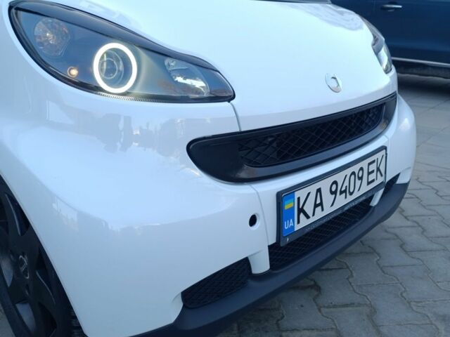 Білий Смарт Fortwo, об'ємом двигуна 1 л та пробігом 140 тис. км за 4700 $, фото 16 на Automoto.ua