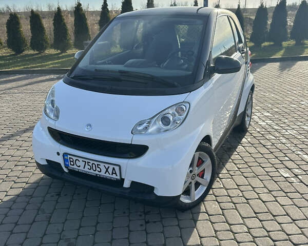 Білий Смарт Fortwo, об'ємом двигуна 1 л та пробігом 185 тис. км за 5900 $, фото 1 на Automoto.ua