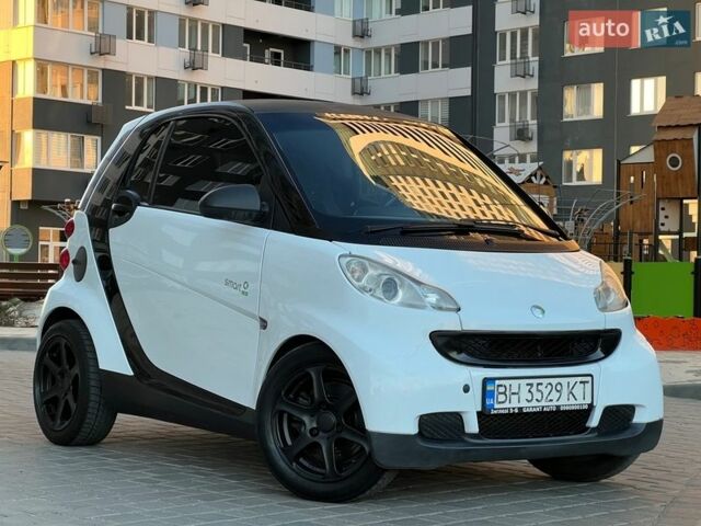 Белый Смарт Форту, объемом двигателя 1 л и пробегом 170 тыс. км за 4999 $, фото 3 на Automoto.ua