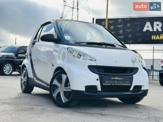 Белый Смарт Форту, объемом двигателя 1 л и пробегом 229 тыс. км за 5800 $, фото 2 на Automoto.ua