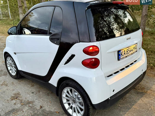Білий Смарт Fortwo, об'ємом двигуна 1 л та пробігом 133 тис. км за 5200 $, фото 12 на Automoto.ua