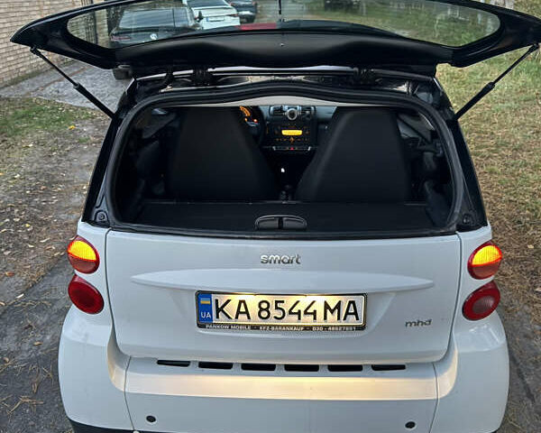 Білий Смарт Fortwo, об'ємом двигуна 1 л та пробігом 133 тис. км за 5200 $, фото 6 на Automoto.ua