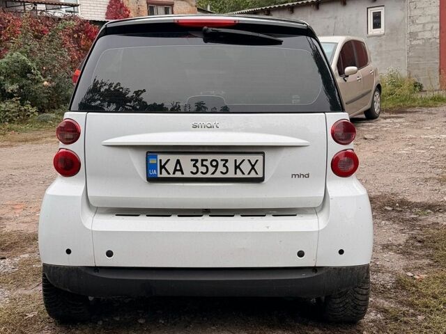 Белый Смарт Форту, объемом двигателя 1 л и пробегом 148 тыс. км за 5900 $, фото 2 на Automoto.ua
