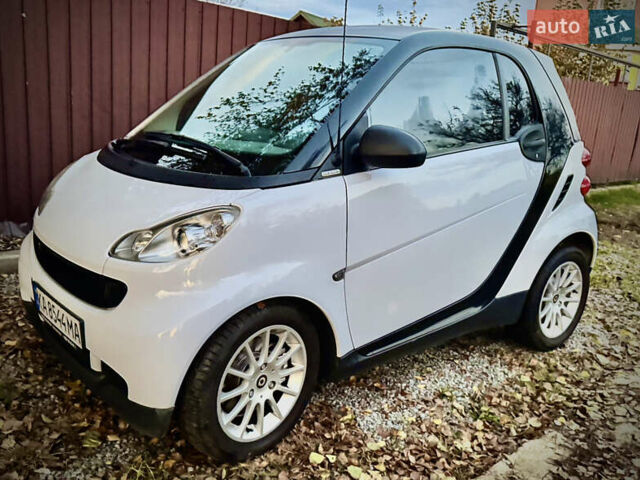 Білий Смарт Fortwo, об'ємом двигуна 1 л та пробігом 133 тис. км за 5200 $, фото 1 на Automoto.ua