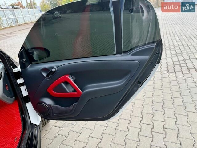 Белый Смарт Форту, объемом двигателя 1 л и пробегом 169 тыс. км за 4999 $, фото 45 на Automoto.ua