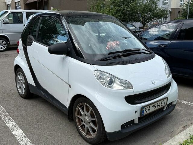 Білий Смарт Fortwo, об'ємом двигуна 1 л та пробігом 158 тис. км за 6100 $, фото 1 на Automoto.ua