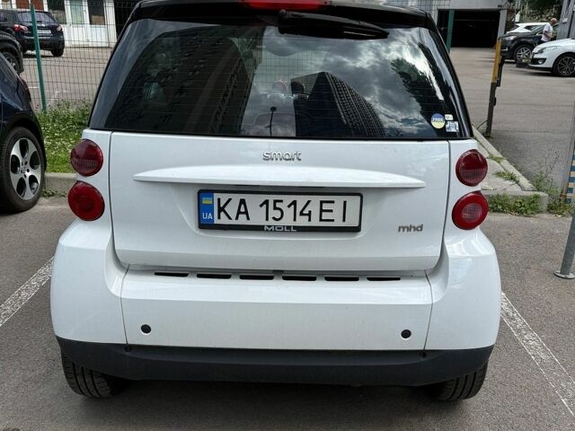 Білий Смарт Fortwo, об'ємом двигуна 1 л та пробігом 158 тис. км за 6100 $, фото 5 на Automoto.ua