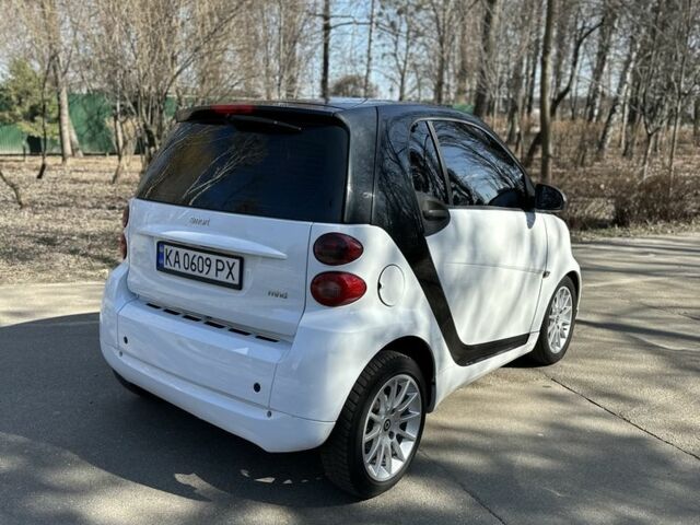 Білий Смарт Fortwo, об'ємом двигуна 1 л та пробігом 121 тис. км за 6300 $, фото 2 на Automoto.ua