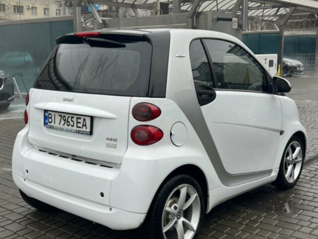 Білий Смарт Fortwo, об'ємом двигуна 1 л та пробігом 153 тис. км за 6000 $, фото 4 на Automoto.ua