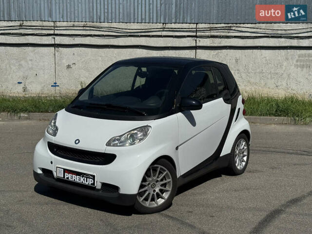 Білий Смарт Fortwo, об'ємом двигуна 1 л та пробігом 130 тис. км за 5800 $, фото 2 на Automoto.ua