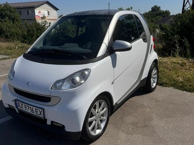 Білий Смарт Fortwo, об'ємом двигуна 0.99 л та пробігом 114 тис. км за 5500 $, фото 1 на Automoto.ua