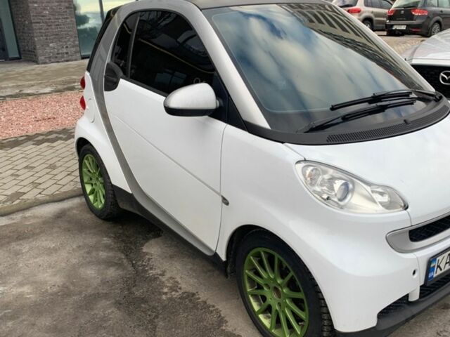 Білий Смарт Fortwo, об'ємом двигуна 1 л та пробігом 112 тис. км за 5000 $, фото 2 на Automoto.ua