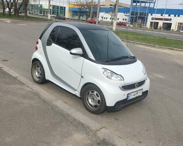 Білий Смарт Fortwo, об'ємом двигуна 1 л та пробігом 79 тис. км за 6300 $, фото 1 на Automoto.ua