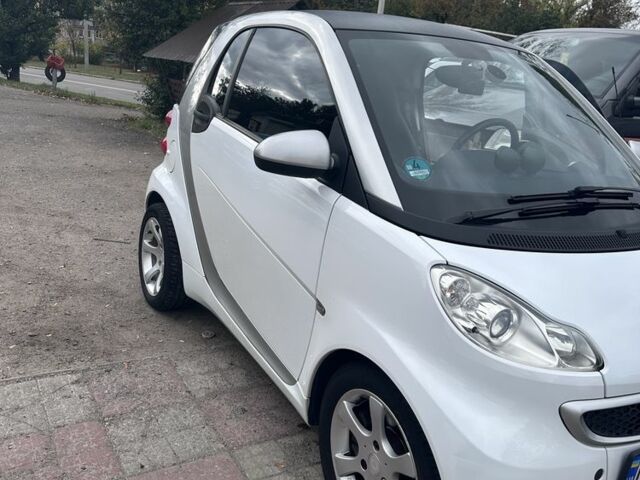 Белый Смарт Форту, объемом двигателя 1 л и пробегом 136 тыс. км за 7000 $, фото 2 на Automoto.ua