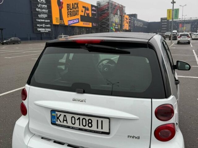 Білий Смарт Fortwo, об'ємом двигуна 1 л та пробігом 146 тис. км за 5200 $, фото 4 на Automoto.ua