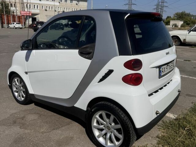 Білий Смарт Fortwo, об'ємом двигуна 1 л та пробігом 114 тис. км за 5494 $, фото 3 на Automoto.ua