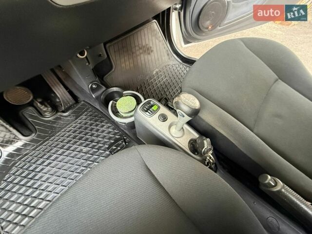 Білий Смарт Fortwo, об'ємом двигуна 1 л та пробігом 110 тис. км за 4999 $, фото 59 на Automoto.ua