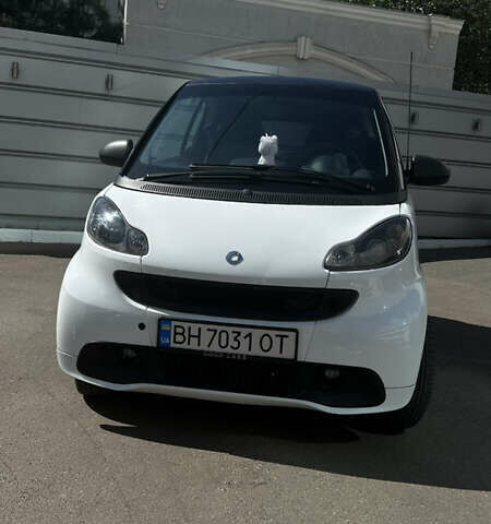 Білий Смарт Fortwo, об'ємом двигуна 1 л та пробігом 121 тис. км за 5800 $, фото 1 на Automoto.ua