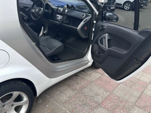 Белый Смарт Форту, объемом двигателя 1 л и пробегом 136 тыс. км за 7000 $, фото 6 на Automoto.ua