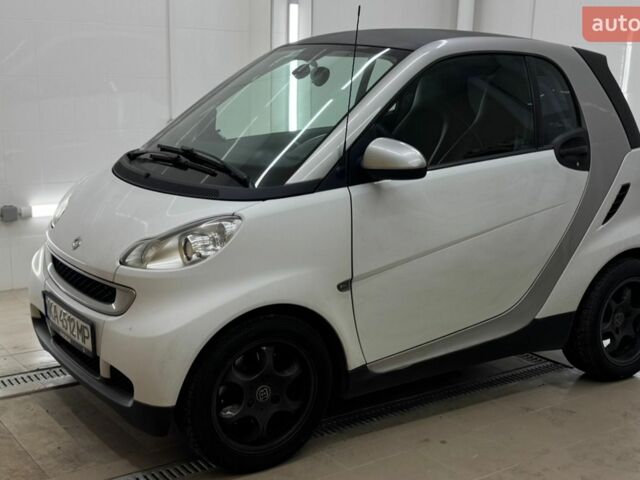 Білий Смарт Fortwo, об'ємом двигуна 1 л та пробігом 107 тис. км за 5500 $, фото 1 на Automoto.ua