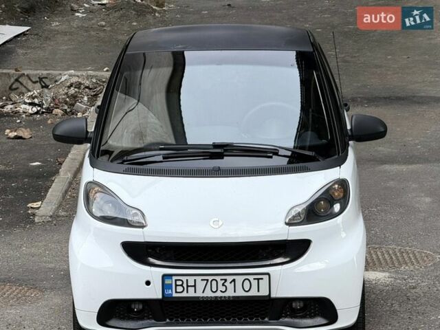 Білий Смарт Fortwo, об'ємом двигуна 1 л та пробігом 110 тис. км за 4999 $, фото 1 на Automoto.ua