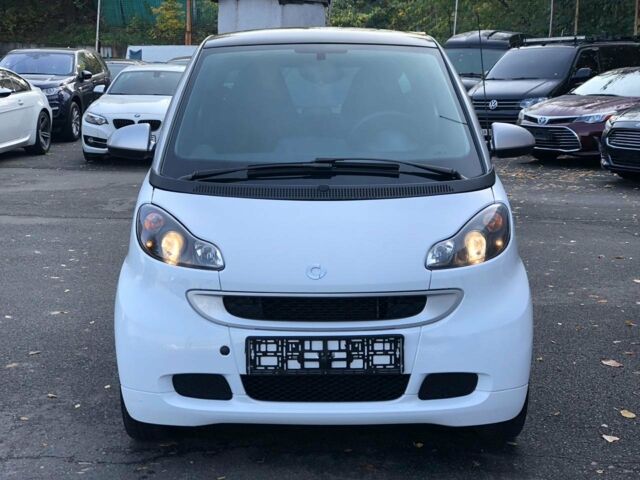 Білий Смарт Fortwo, об'ємом двигуна 1 л та пробігом 36 тис. км за 9300 $, фото 1 на Automoto.ua