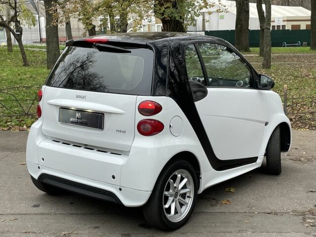 Білий Смарт Fortwo, об'ємом двигуна 1 л та пробігом 122 тис. км за 5800 $, фото 7 на Automoto.ua