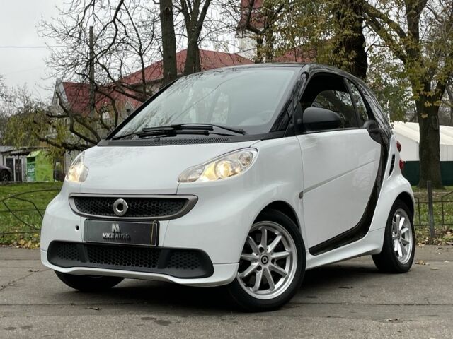 Білий Смарт Fortwo, об'ємом двигуна 1 л та пробігом 122 тис. км за 5800 $, фото 3 на Automoto.ua