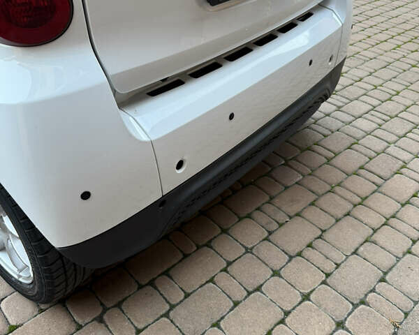 Білий Смарт Fortwo, об'ємом двигуна 1 л та пробігом 168 тис. км за 5100 $, фото 14 на Automoto.ua